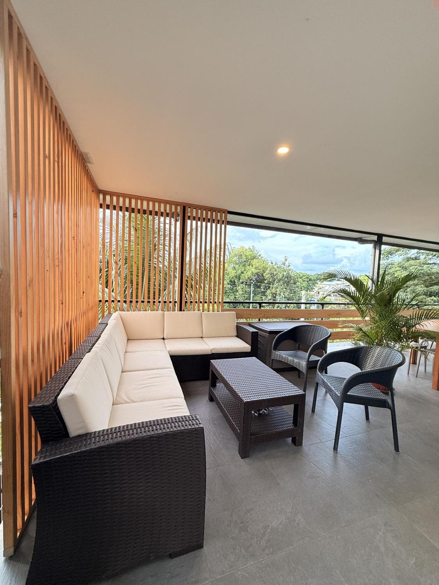 Ononui Lodge Airport, Ocean-View, Private Bathroom And Balcony, Free Wifi And Parking, On-Site Car Rental Fa'a'ā Extérieur photo